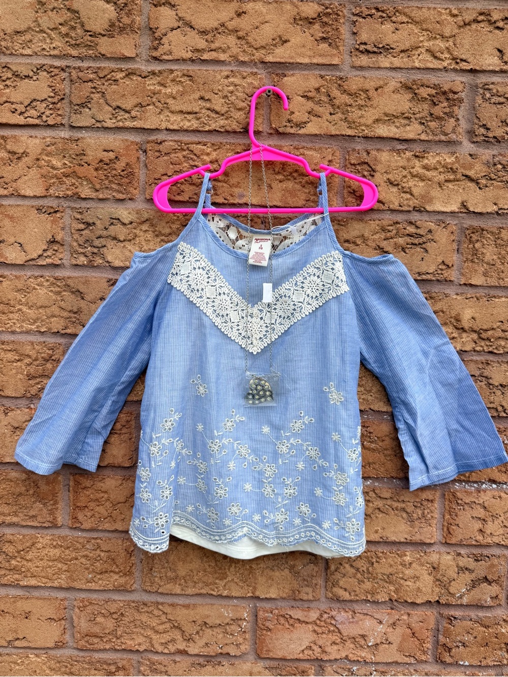💫4/$25 • Arizona Jeans Blue Cold-Shoulder Embroidered Lace Back Top